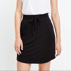 Lou & Grey Signature Soft Skirt